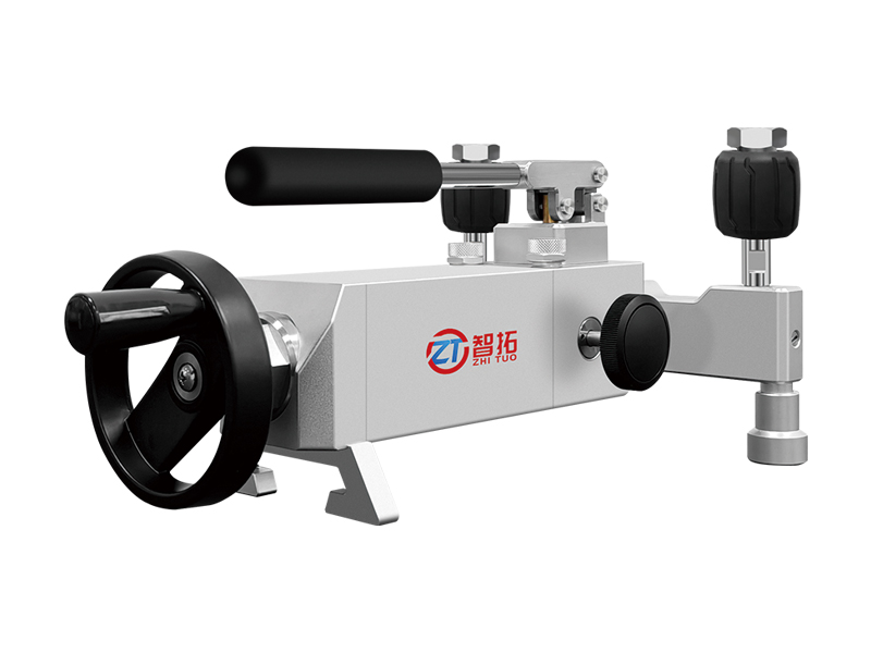 ZT-XQLX-70-便攜式手動(dòng)液壓泵.jpg